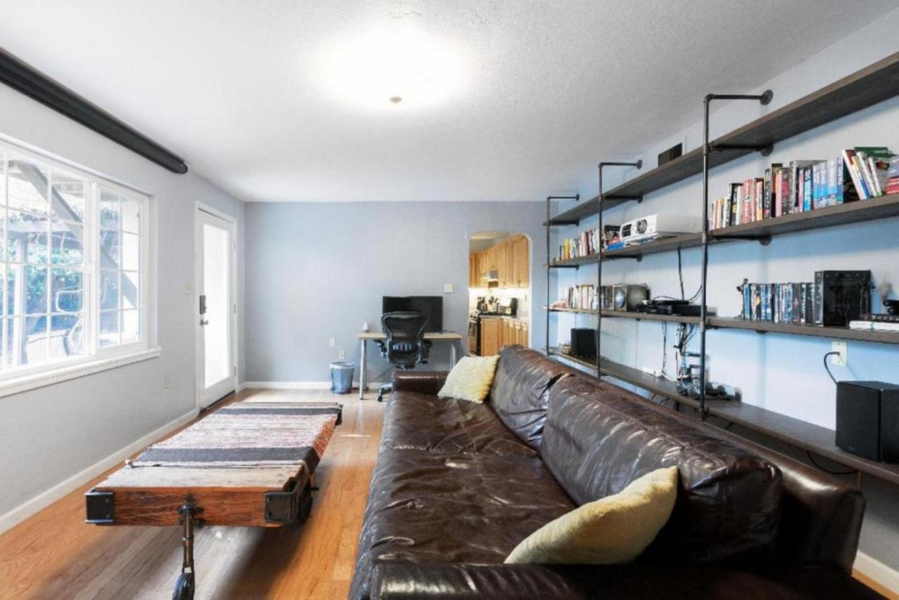 Large 1 Bedroom Apartment, Home Theater, Fireplace Berkeley Buitenkant foto