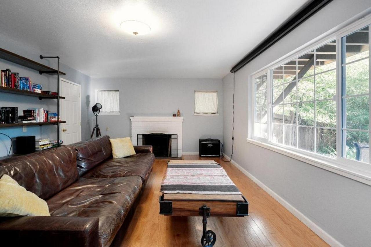 Large 1 Bedroom Apartment, Home Theater, Fireplace Berkeley Buitenkant foto